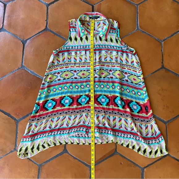 BCBGMAXAZRIA Aztec Tribal Sheer Sleeveless Collared Button-Up Tunic Top Sz M - Picture 7 of 8